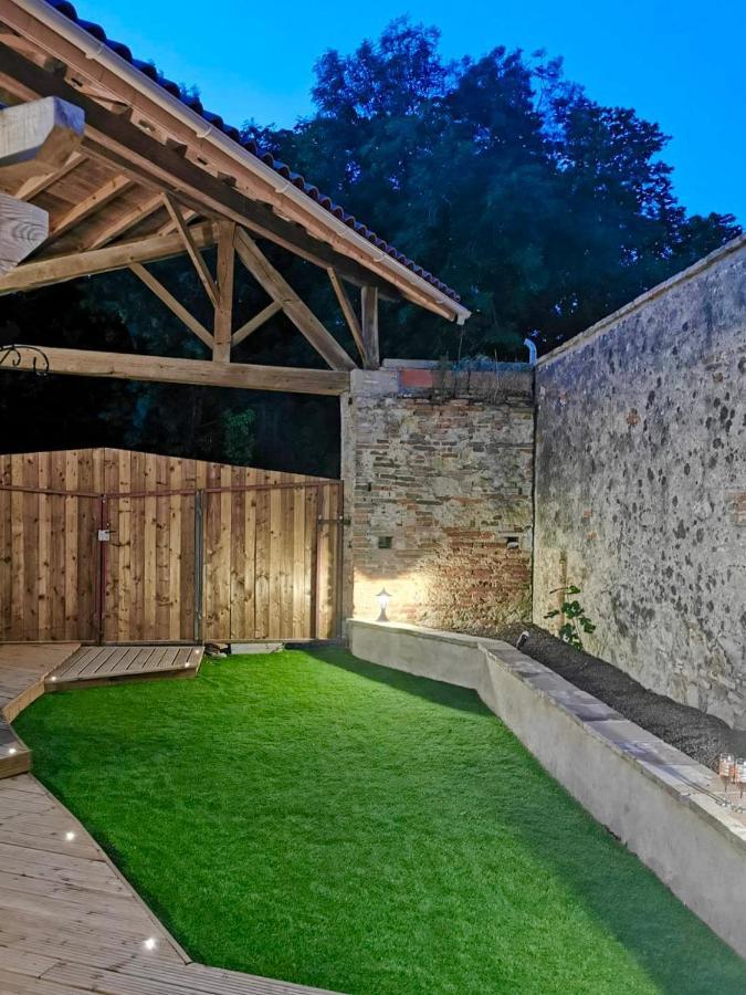 Gite Le Jardin Secret Et Gite Au Temps Suspendu Montpezat  Exterior photo