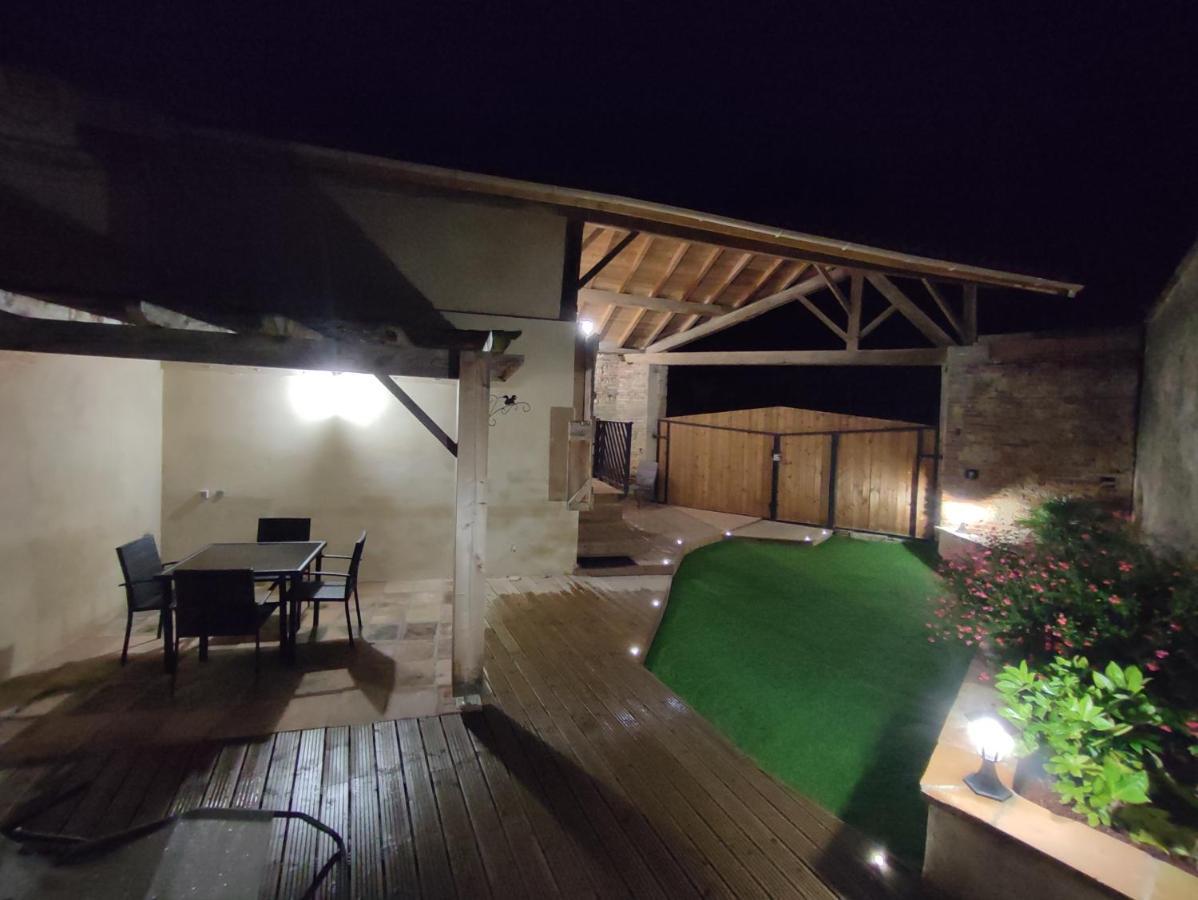 Gite Le Jardin Secret Et Gite Au Temps Suspendu Montpezat  Exterior photo