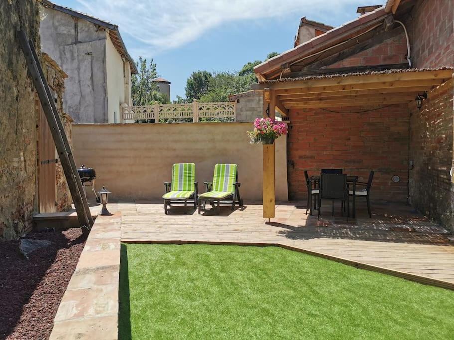 Gite Le Jardin Secret Et Gite Au Temps Suspendu Montpezat  Exterior photo